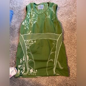 Athleta Green Floral Sleeveless Top -size medium